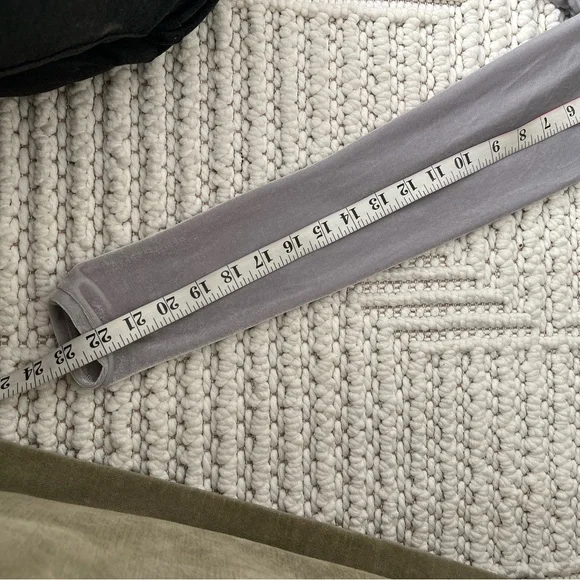 Elegant Gray Velvet Women's Photoshoot Dress - Picture 7 of 16